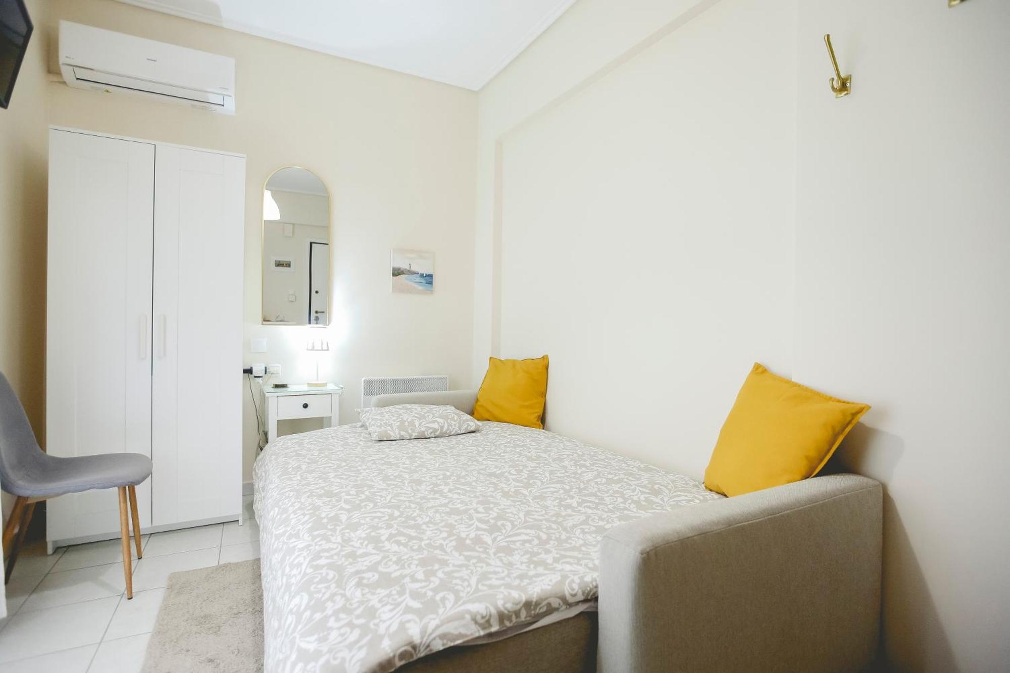 Apartment Tiny *