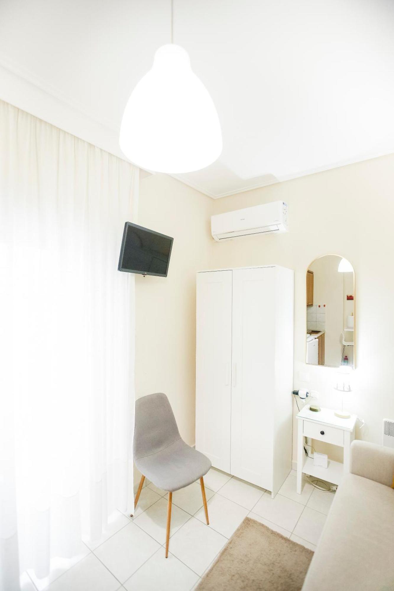 Tiny Apartment Larissa